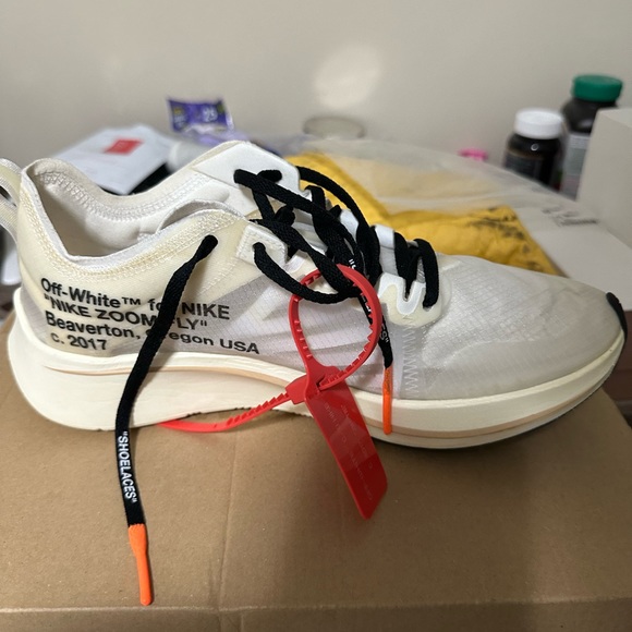 Brand new Nike Zoom Fly Off-White - 8.5 US - Picture 3 of 3